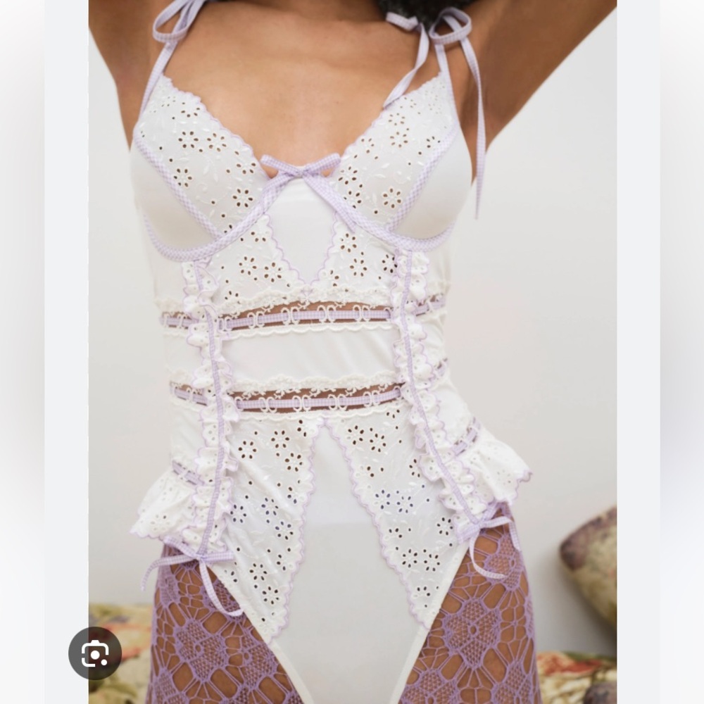 NWT For Love and Lemons Daisy Eyelet Embroidered Bodysuit Lavender lace teddy